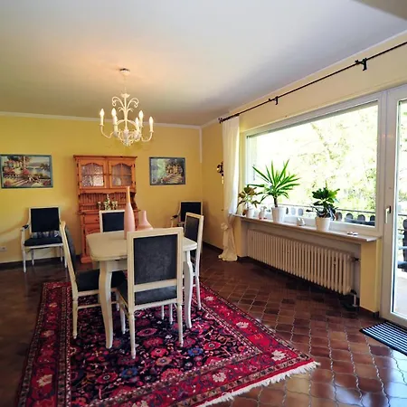 Апартаменты Gaestehaus La Madonnina Бад-Брайзиг