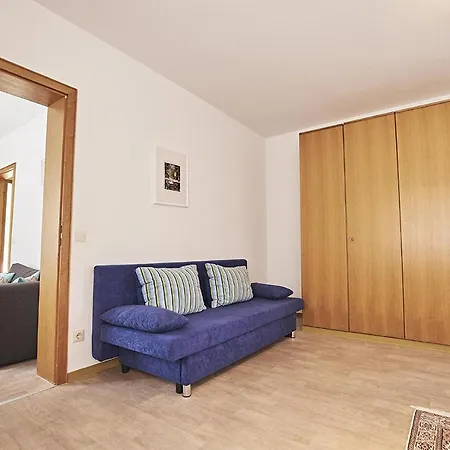 Апартаменты Gaestehaus La Madonnina Бад-Брайзиг