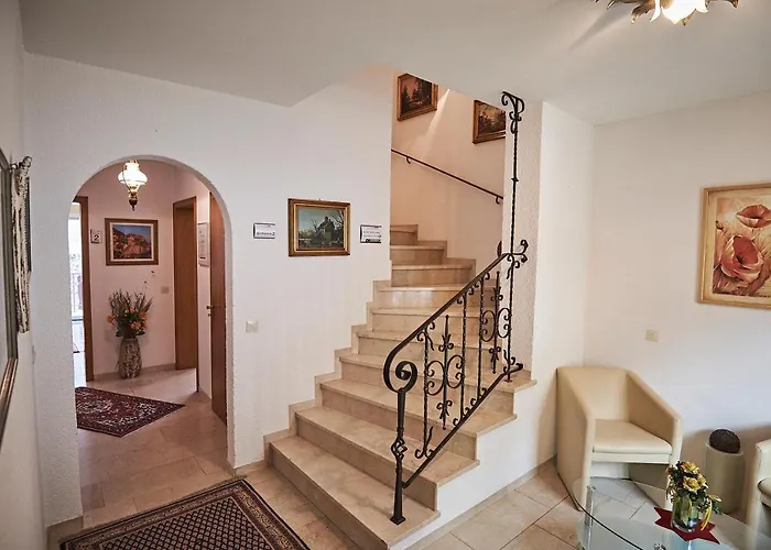 Gaestehaus La Madonnina *